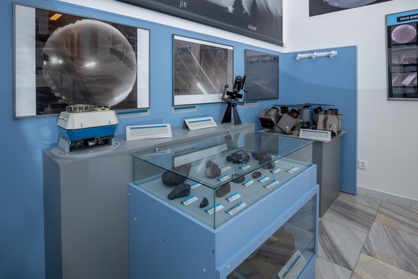 Expozice pozorování meteorů/Meteor observation exhibit